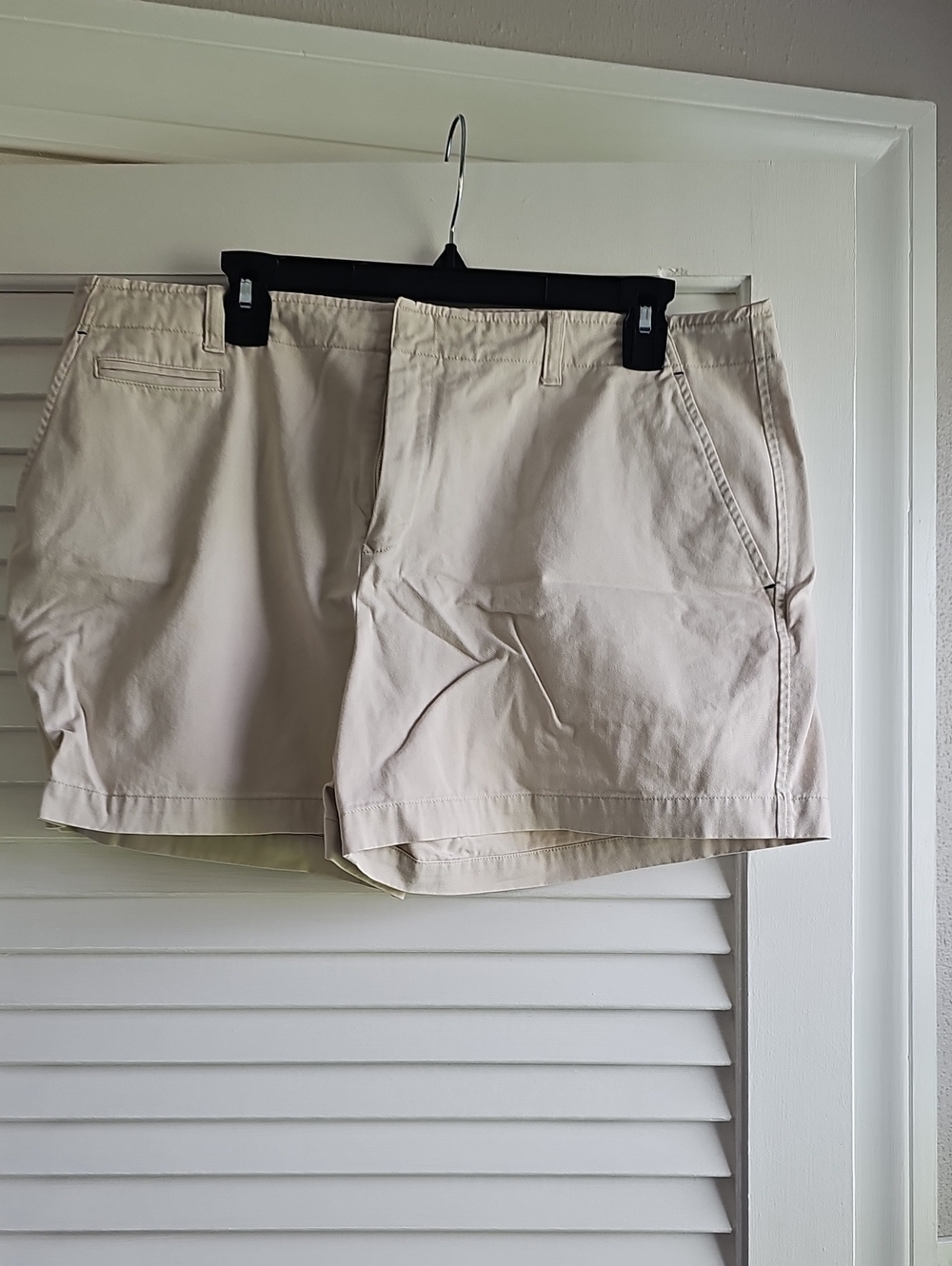 Tommy Hilfiger Cream Cotton Bermuda Shorts